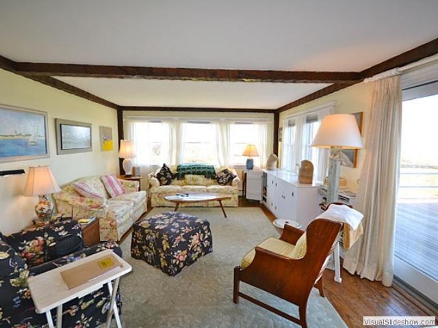 Building Photo - 3 bedroom in Block Island RI 02807