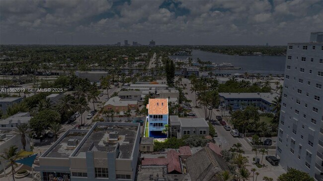 Building Photo - 311 N Surf Rd