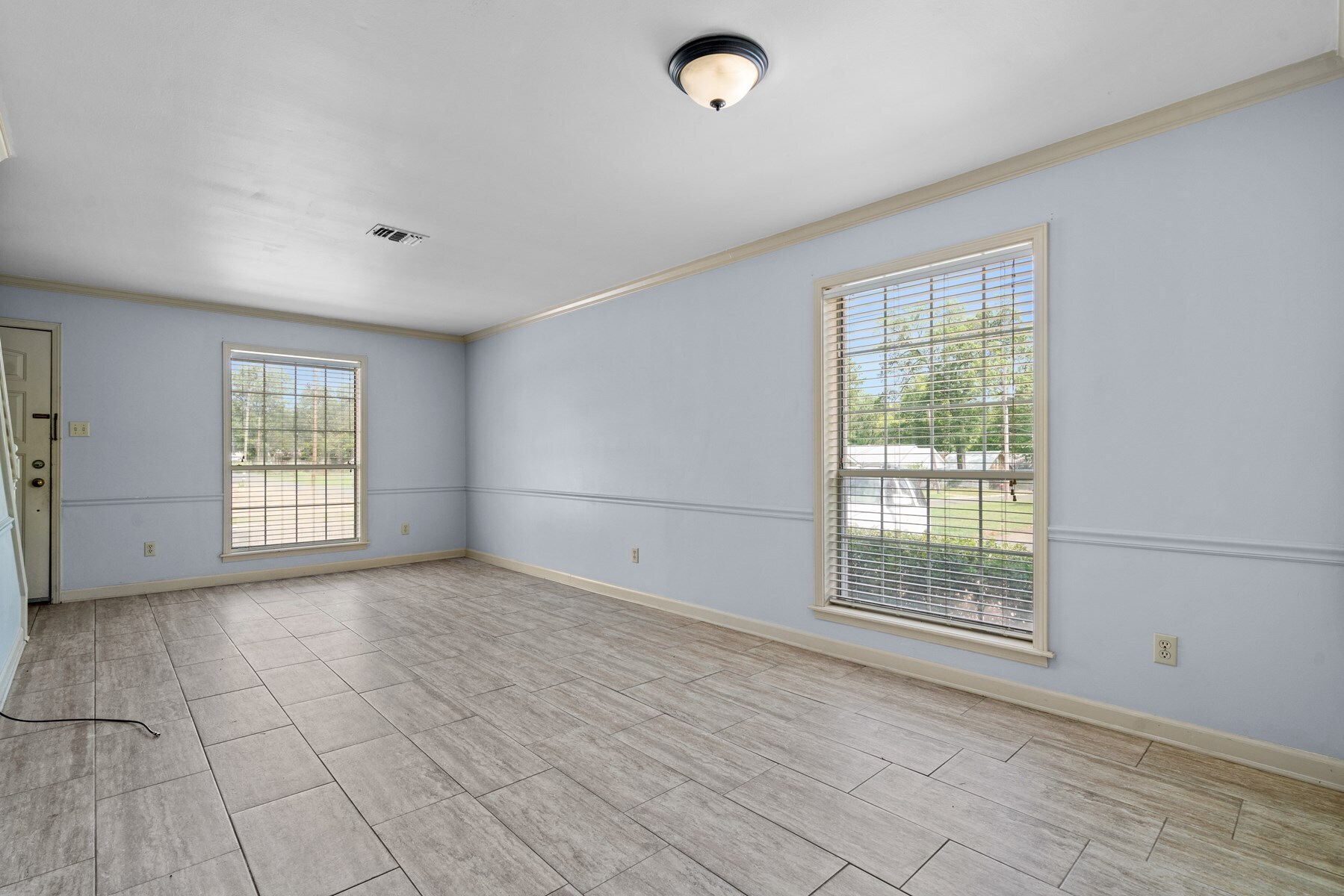 Building Photo - 608 N Jefferson