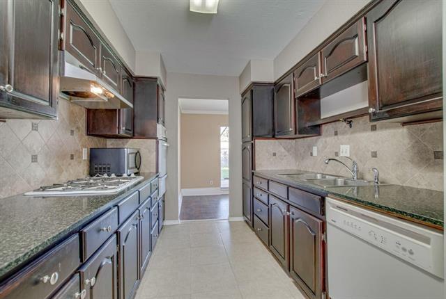 Building Photo - 3719 Crestpark Dr