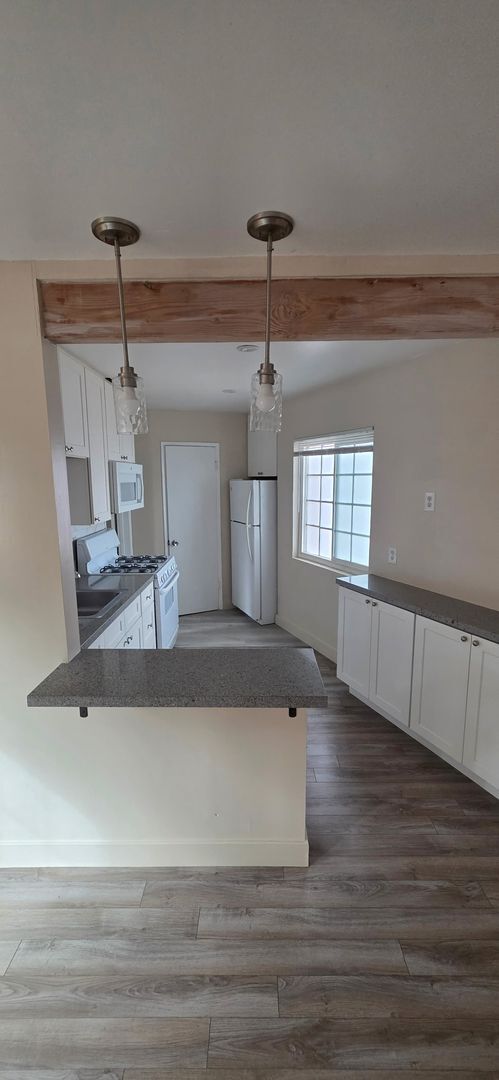 Building Photo - North Park 2bed/2bath with parking