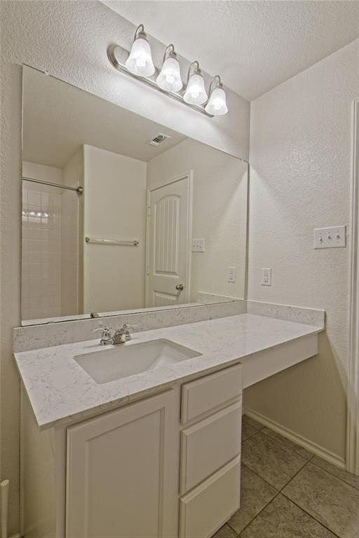 Building Photo - 413 Sheepshank Dr