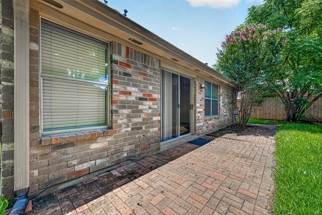 Building Photo - 2922 Cotton Stock Dr