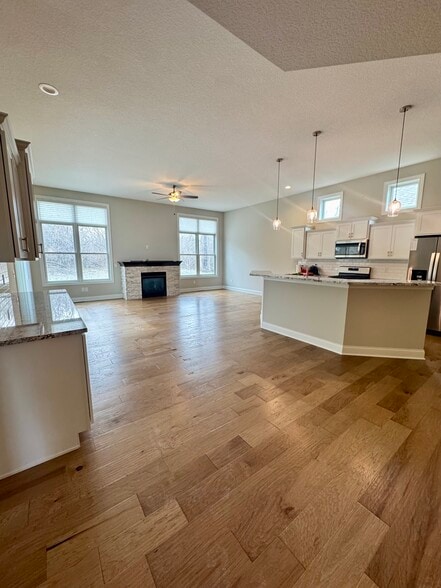 Building Photo - 5058 Pandit Dr