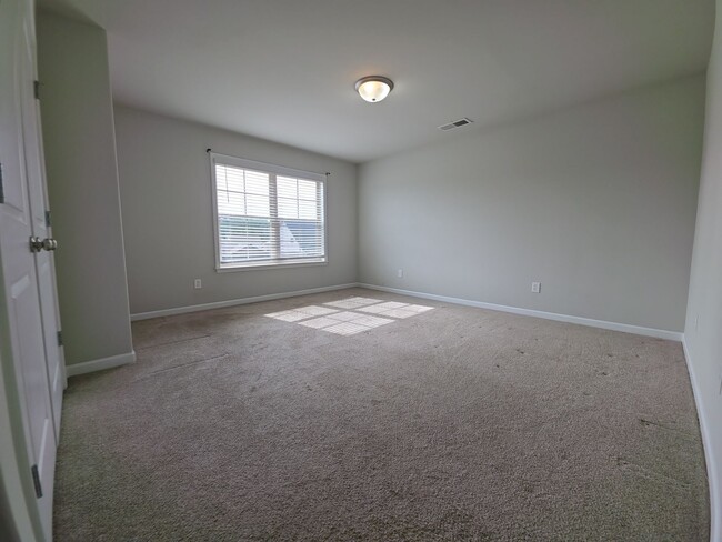Building Photo - 121 Hulsey Ln