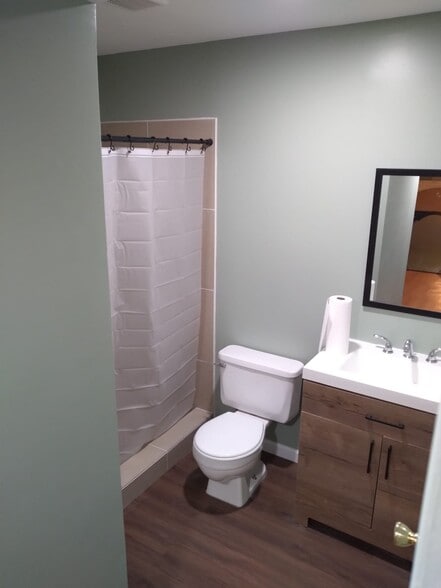 bathroom - 3441 Cherry Hill Ct