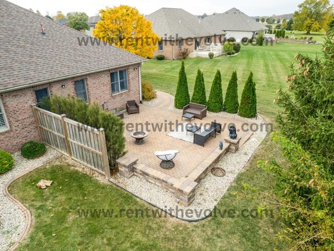 Building Photo - 19 Stone Bridge Dr