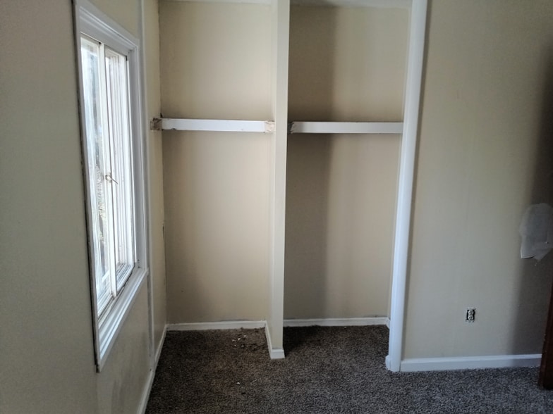 Building Photo - 1137 Regent St