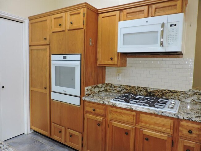 Building Photo - 12609 Deer Falls Dr