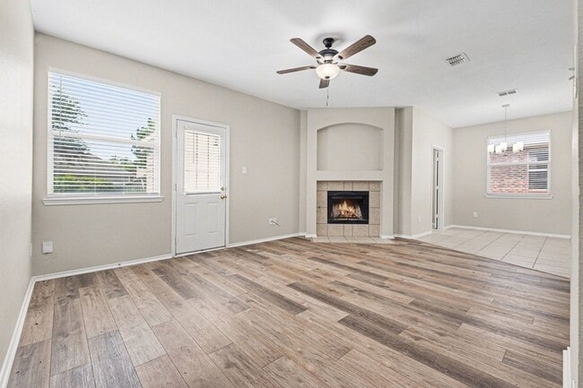 Building Photo - 1550 Charleston Dr