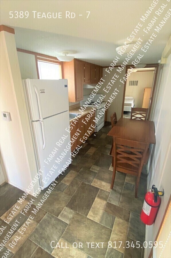 Building Photo - 5389 Teague Rd