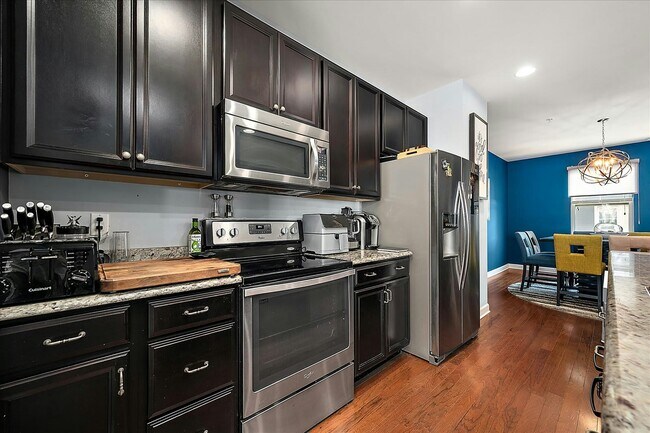 Building Photo - 114 69th St