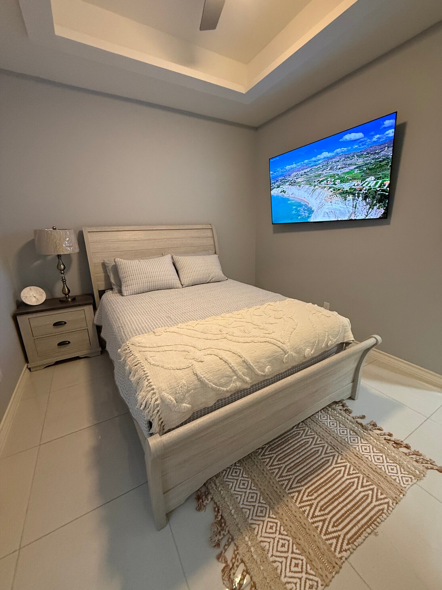 Building Photo - 2417 Indian Creek Ave