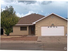 Building Photo - Beautiful 3 bedroom 3 bath home!