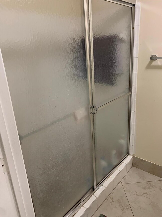 Building Photo - 6976 SW 39th St