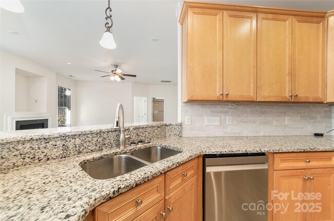 Building Photo - 1622 Wilburn Park Ln NW