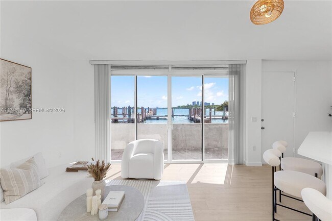 Building Photo - 770 NE 69th St