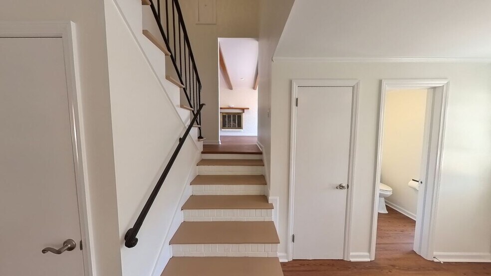 Building Photo - 5719 Wrightsville Ave