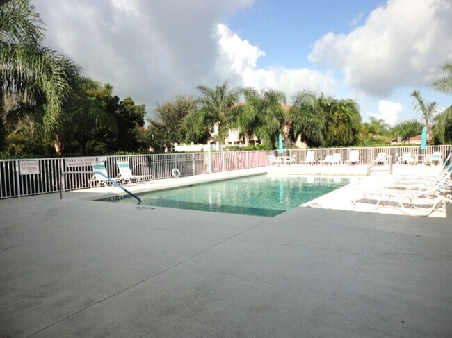 Building Photo - 4430 Corso Venetia Blvd