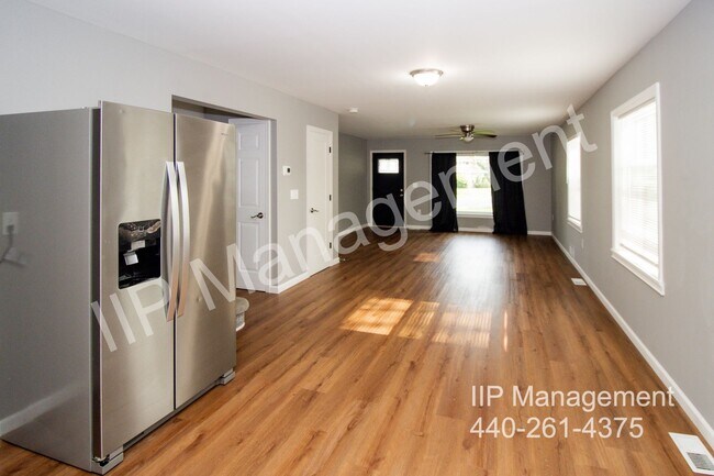 Building Photo - 21500 Lakeshore Blvd