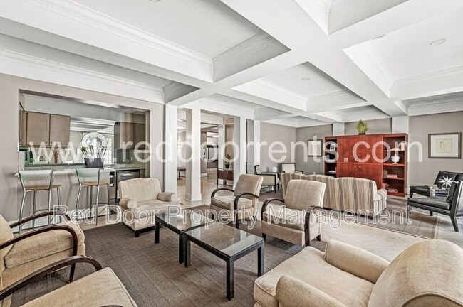 Building Photo - 355 E Ohio St
