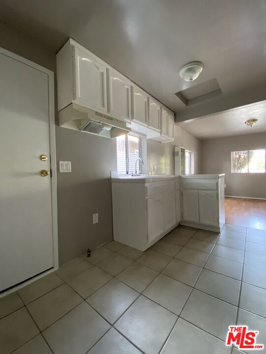 Building Photo - 2734 W 15th St