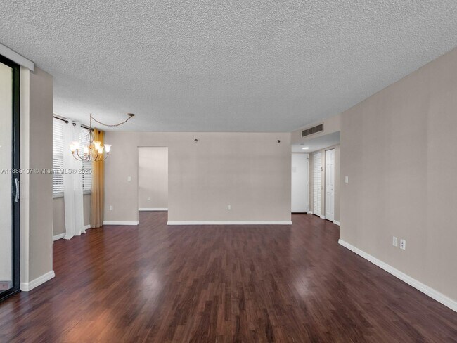 Building Photo - 1000 St Charles Pl