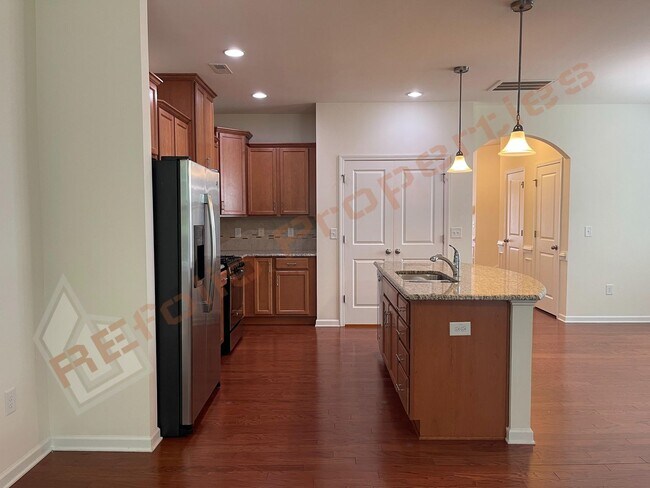 Building Photo - Great Location! 2 Story 3 Bedroom 1 Car-Garage End Unit Town Home with Community Pool  @ 55 James...