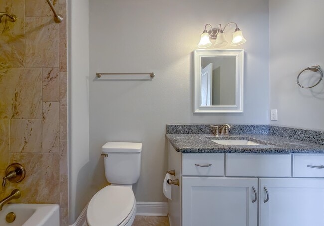 Building Photo - 2508 Goldenrod Wy