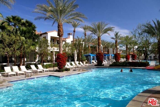 Building Photo - 48613 Classic Dr