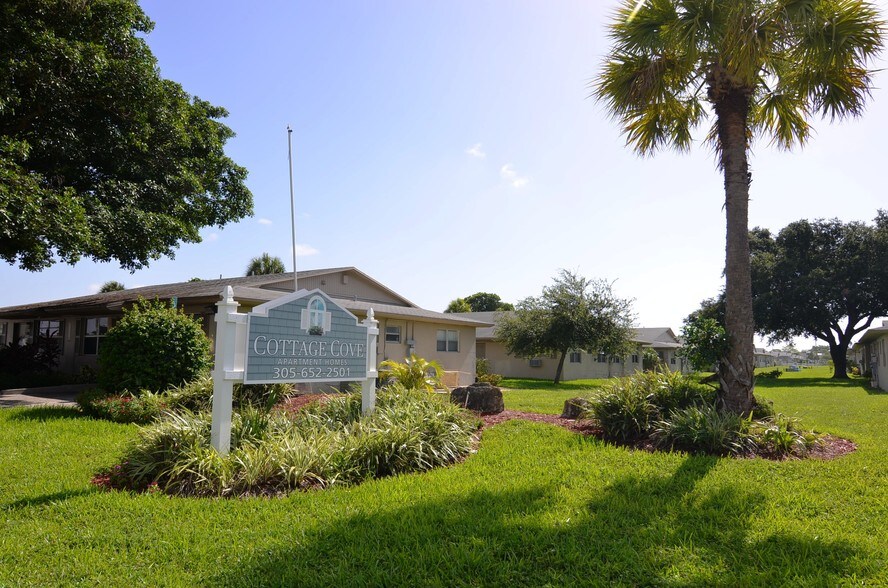 Cottage Cove 12 NE 188th St Miami FL 33179 Apartment Finder