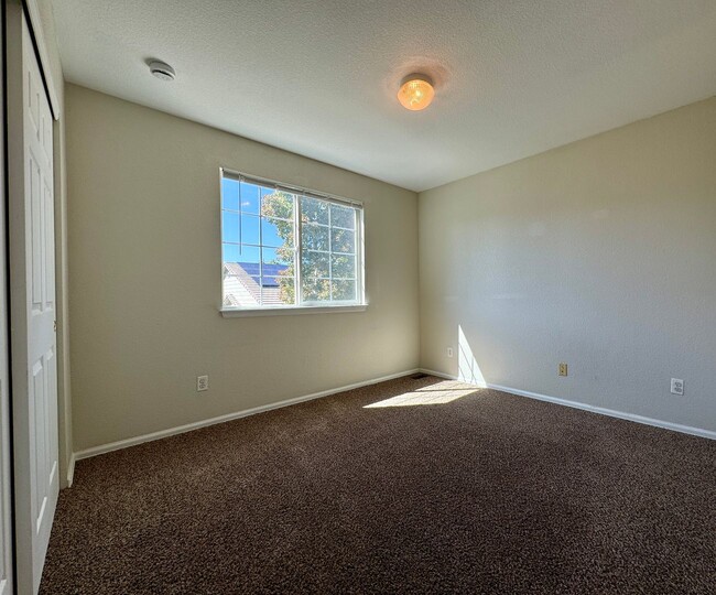 Building Photo - Newly updated 3 bedroom home in Commerce C...