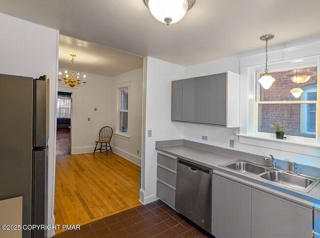Building Photo - 602 Fulmer Ave