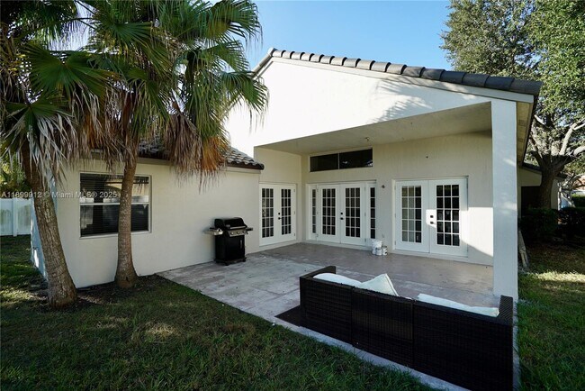 Building Photo - 658 Stanton Dr