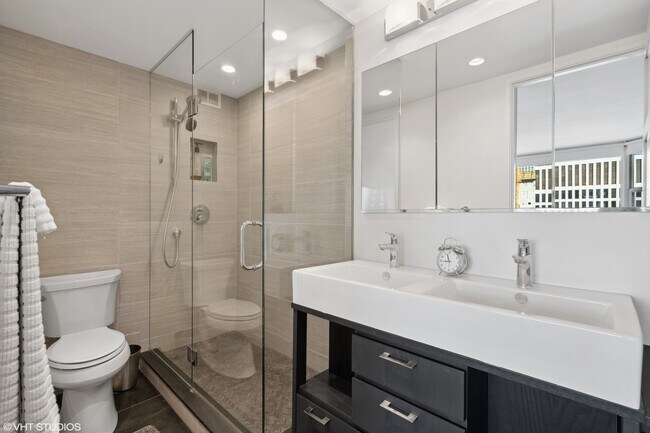 Building Photo - 535 N Michigan Ave