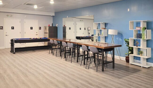 Building Photo - 211 Baldwin Ave