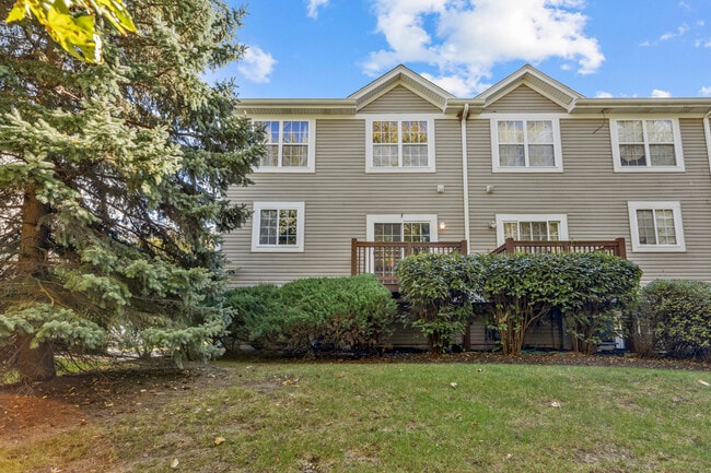 Building Photo - 2260 Hudson Cir