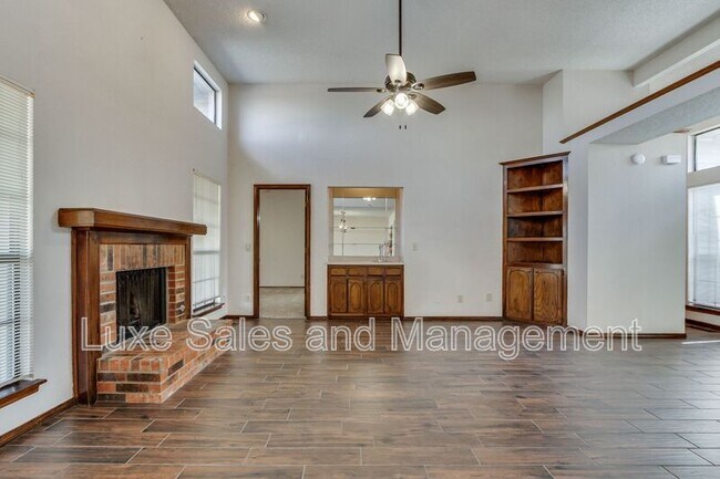 Building Photo - 7713 Doris Dr