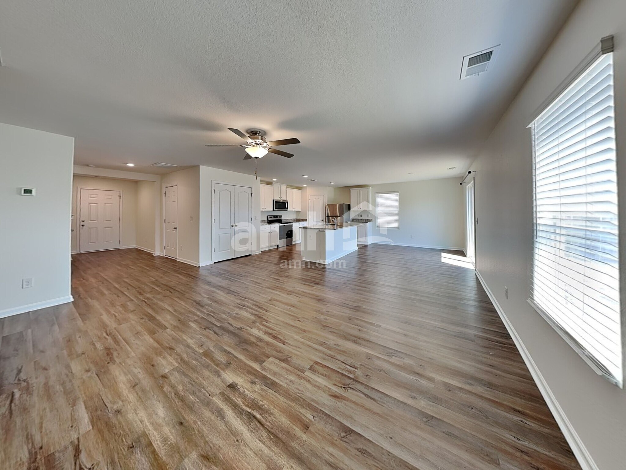 Building Photo - 2061 Southlea Dr