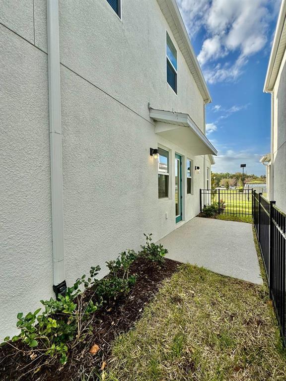 Building Photo - 2031 Wild Heron Ct