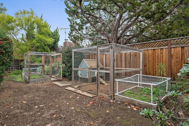 Building Photo - Beautiful 4/2 Home with Cupertino Schools!
