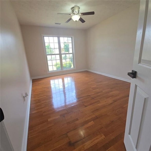 Building Photo - 282 Ellesmere Ct