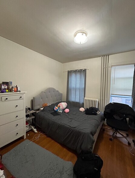 Building Photo - 17 Hillside St