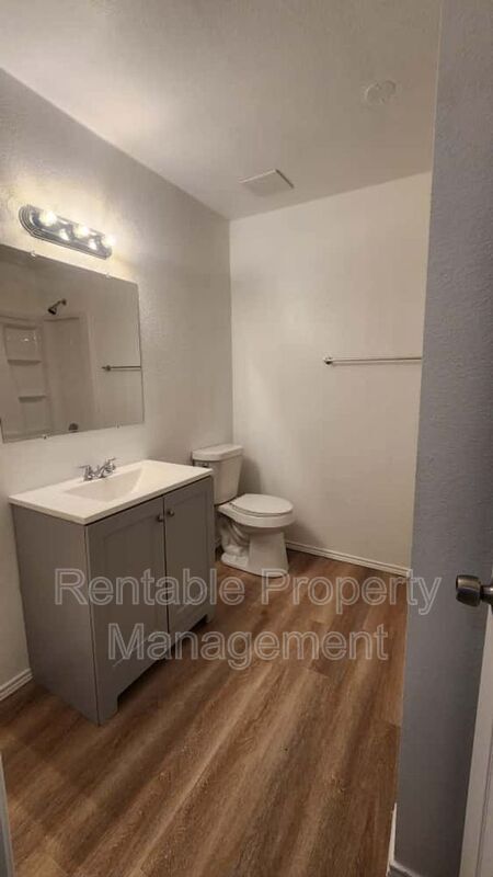 Building Photo - 109 Arrowhead St