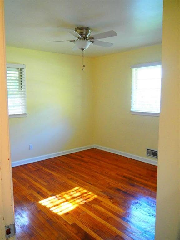 Building Photo - 1457 Thunderwood Ln SW