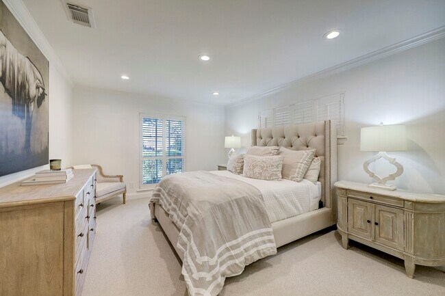 Building Photo - 6159 Doliver Dr