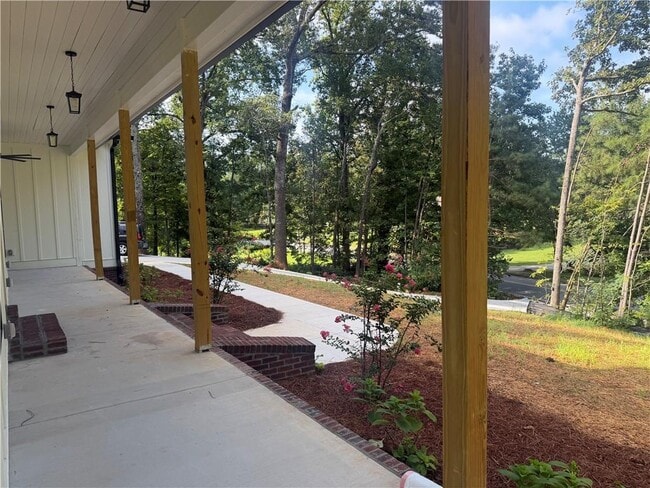 Building Photo - 1601 Old Lost Mountain Rd
