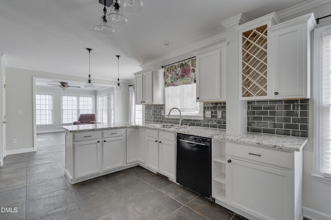 Building Photo - 5900 Eaglesfield Dr