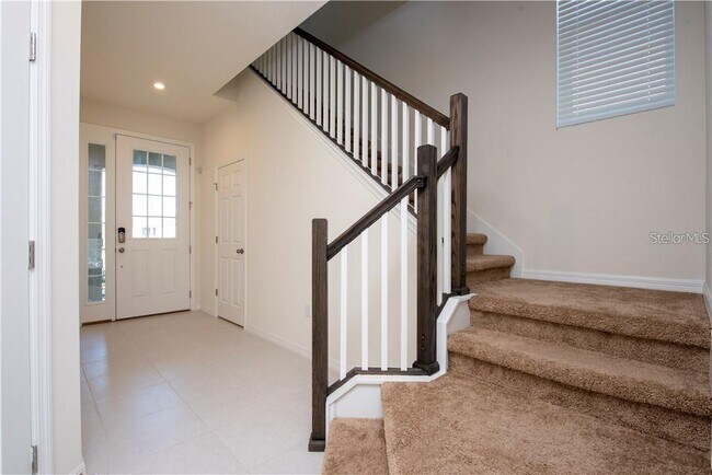 Building Photo - 2400 Avian Loop