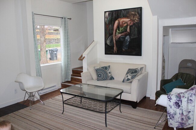 Building Photo - 621 S Jefferson St